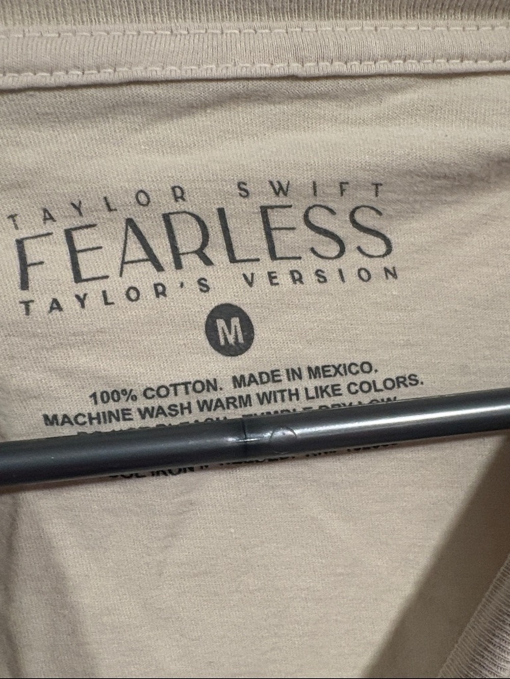 FEARLESS (TAYLOR'S VERSION) MAGIC IN THE AIR OVERSIZED T-SHIRT - Picture 5 of 5